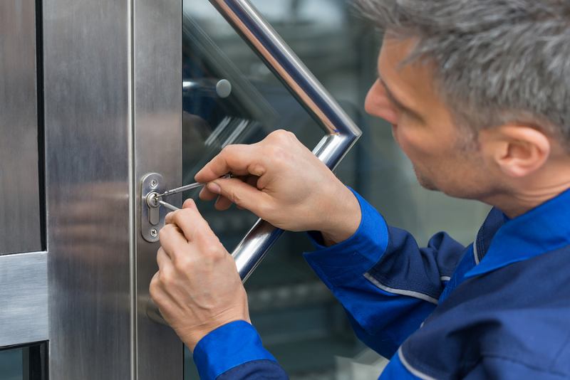 How Much Does a Locksmith Cost to Unlock A Door?