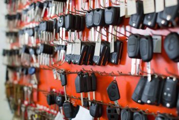 Featured-car-key-replacement-cost